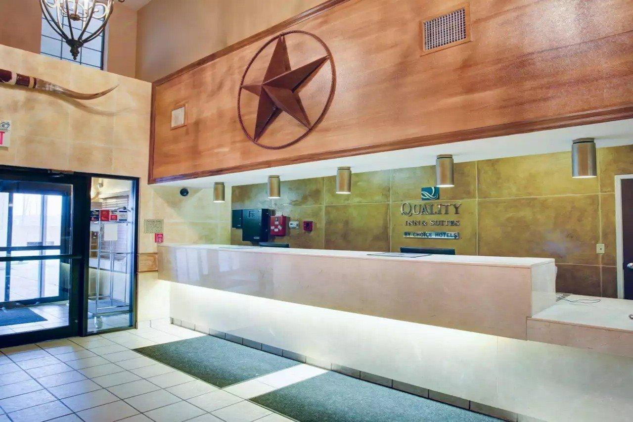 Quality Inn & Suites Airport Austin Dış mekan fotoğraf
