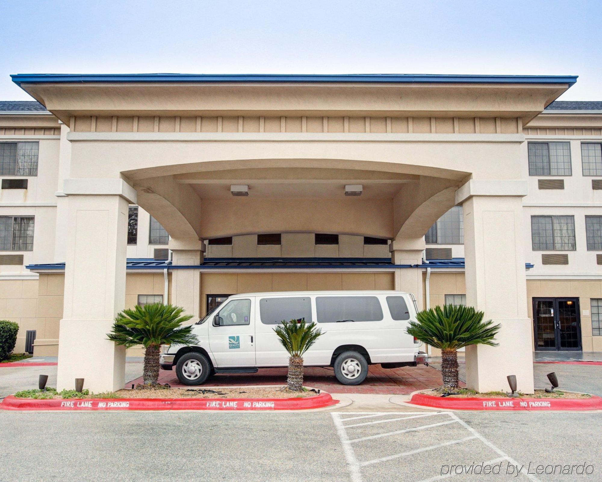 Quality Inn & Suites Airport Austin Dış mekan fotoğraf
