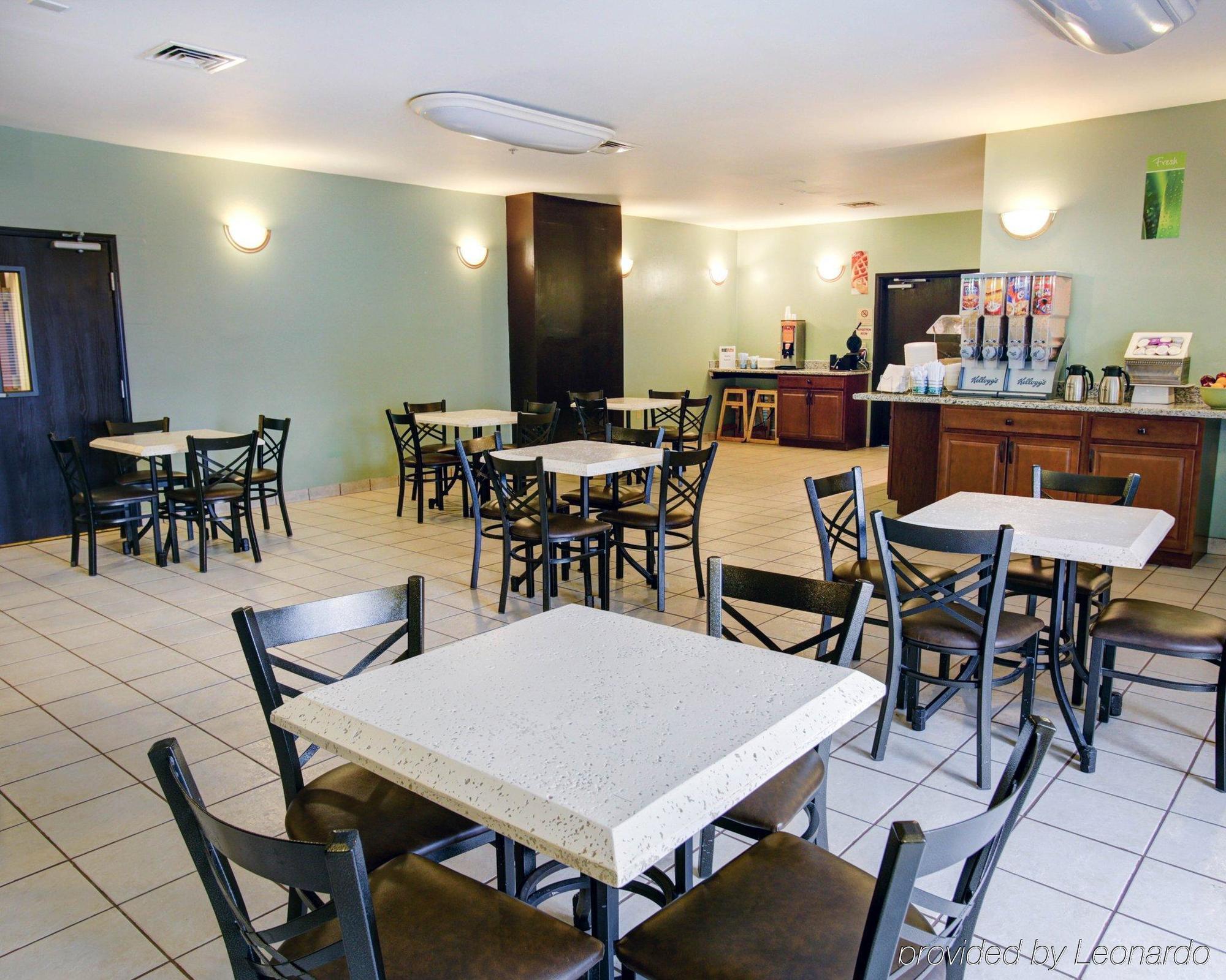 Quality Inn & Suites Airport Austin Dış mekan fotoğraf