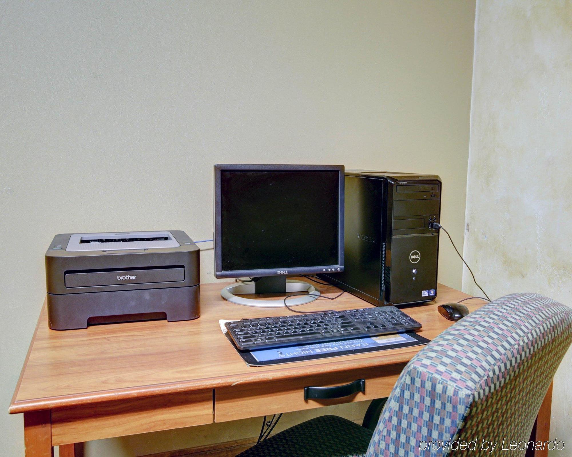 Quality Inn & Suites Airport Austin Dış mekan fotoğraf