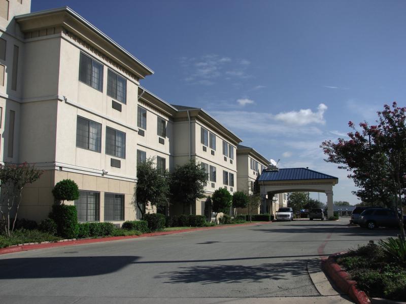 Quality Inn & Suites Airport Austin Dış mekan fotoğraf