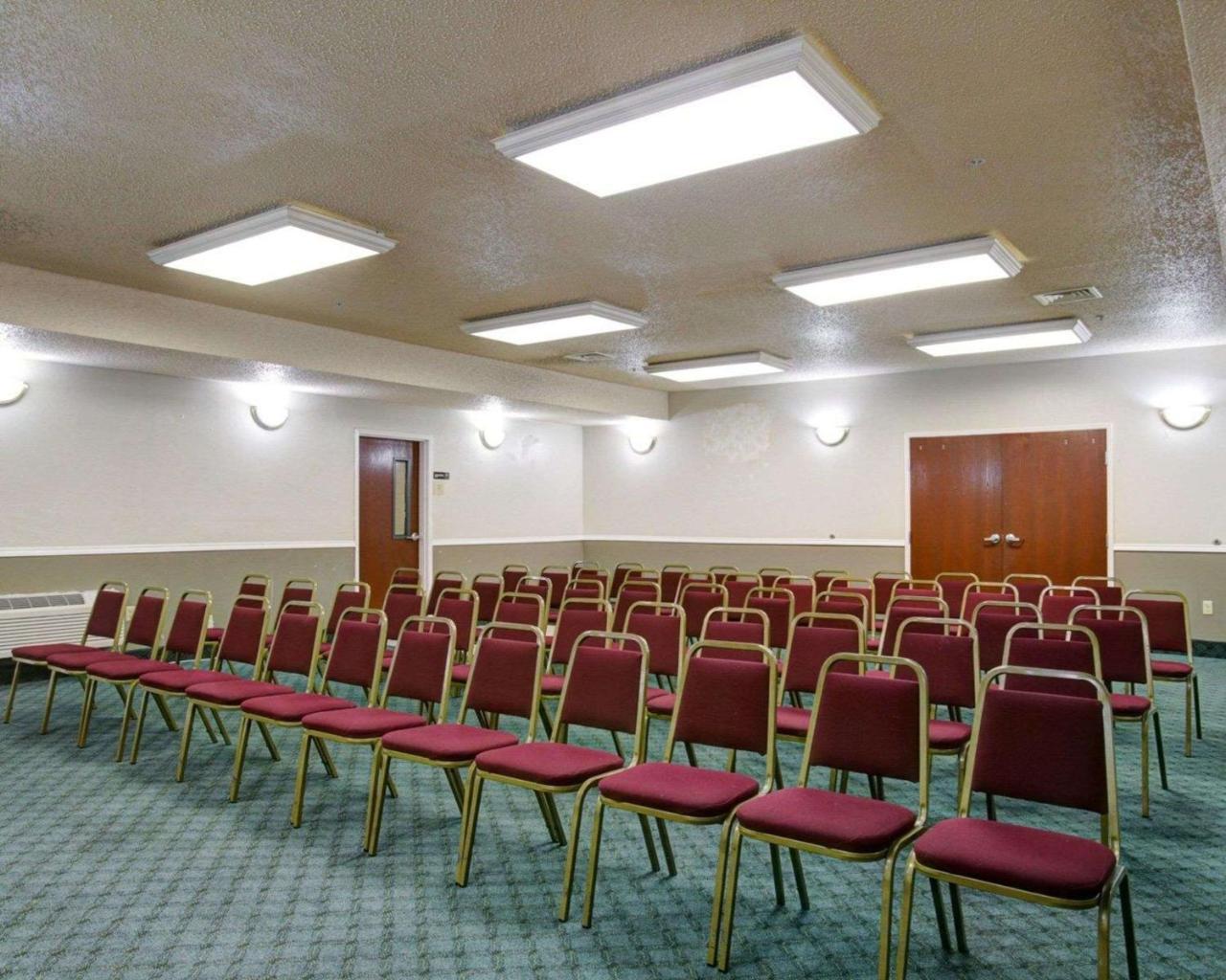 Quality Inn & Suites Airport Austin Dış mekan fotoğraf