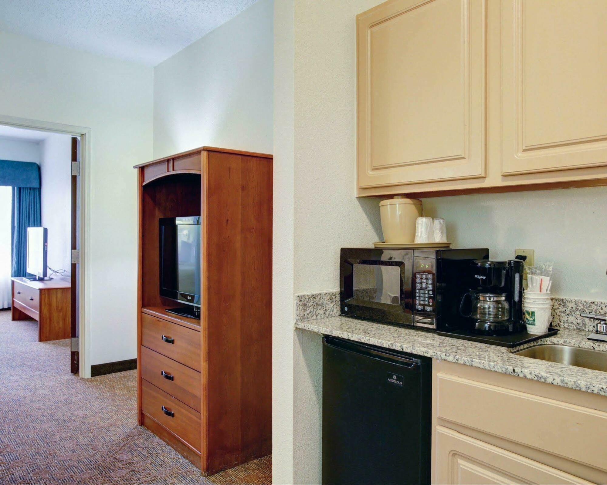 Quality Inn & Suites Airport Austin Dış mekan fotoğraf